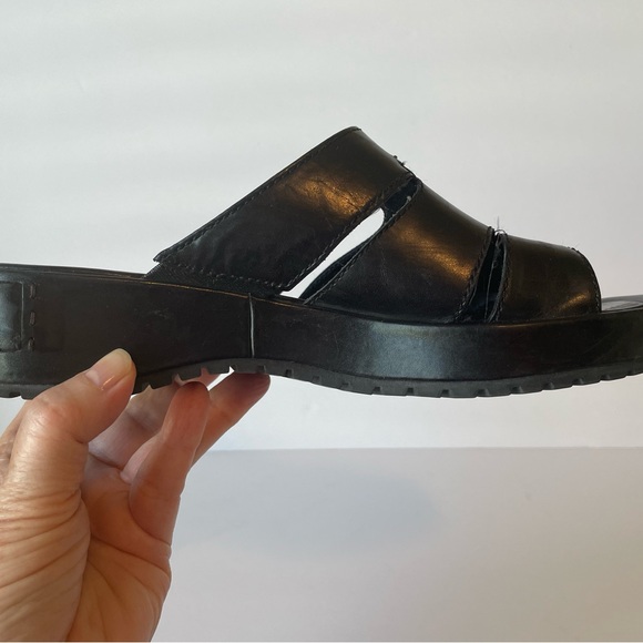 Black Leather Cole Haan Sandals. Size 10 - Picture 8 of 8